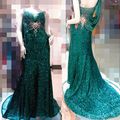 robe de soirée scintillante vert bleu, 450€