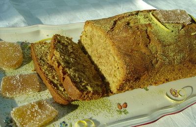 Cake au gingembre confit, citron et thé matcha