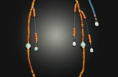 An amber and jadeite court necklace, chaozhu, Qing dynasty