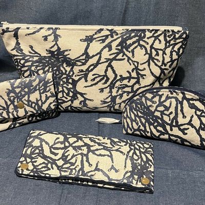 ENSEMBLE DE TOILETTE