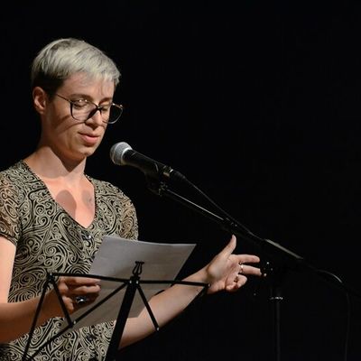 Les genoux appuyés contre le monde - Aimée Lévesque