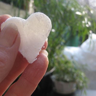 Pâte à sucre scintillante pour décorer le sapin... à dévorer... et pas que des yeux ! 