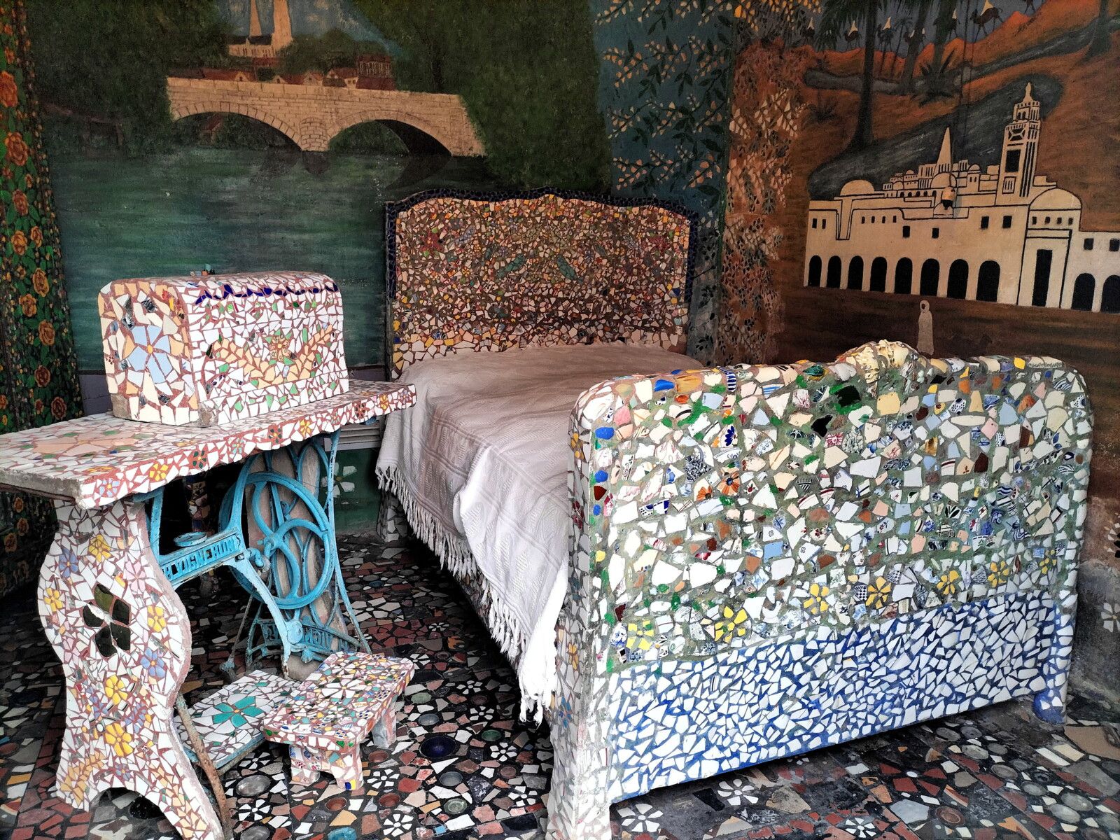 Chartres, Maison Picassiette, intérieur maison, chambre, insta (28)
