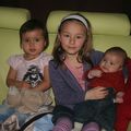 6 - Lou-Ann avec ses cousins - cousines