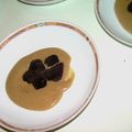 Crème de châtaignes à la truffe et suprême de pintade, royale de foie gras : La Landonne 91 de Rostaing et GPL 90