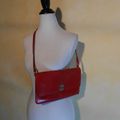 S959 : Pochette cuir rouge 60's