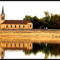 Eglise sur les bords du lac du Der 