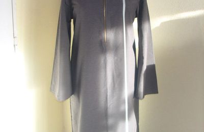 robe ou tunique long avec capuche