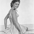 DEBBIE REYNOLDS (1932-2016)