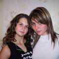 Ici j'ai 14 ans et je pose avec ma cousine
