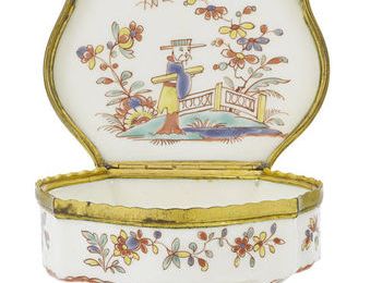 Three 18th century Saint Cloud Chinoiserie snuff boxes from the Helmut Joseph Collection 