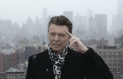 David Bowie co-writing stage show based on 'The Man Who Fell To Earth' (NME news)