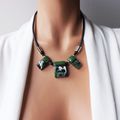 Bijou moderne collier fantaisie vert et noir 