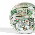 A large famille verte dish with a scene from the story of Mu Guiying, Kangxi period (1662-1722)