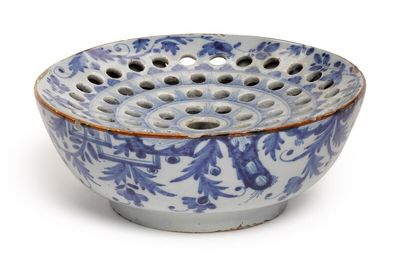 An English Delftware blue and white colander bowl, Circa 1770, London or Bristol