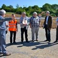 STADE DANIEL CAMBRELING : EN ATTENDANT LA PISTE, LES TRAVAUX DE TERRASSEMENT AVANCENT.