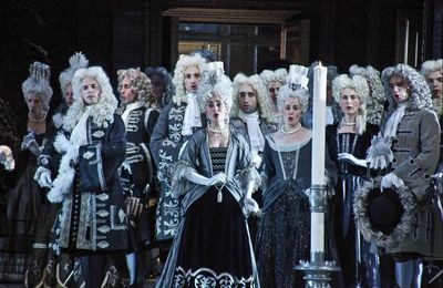 Exposition Barockissmo ! Les Arts Florissants en scène au Centre national du costume de scène à Moulins