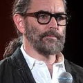 Timothy Omundson ... Série Jéricho ... Phil Constantino 