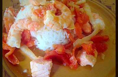 Tajine de crevettes, saumon au fenouil braisé