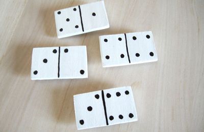 MAGNETS DOMINO