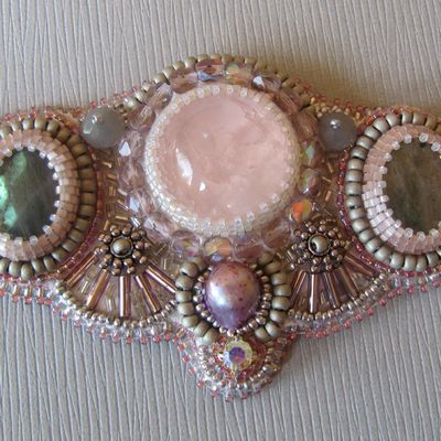 BRACELETS ROSE DRAGEE ET FLEUR DE LUNE