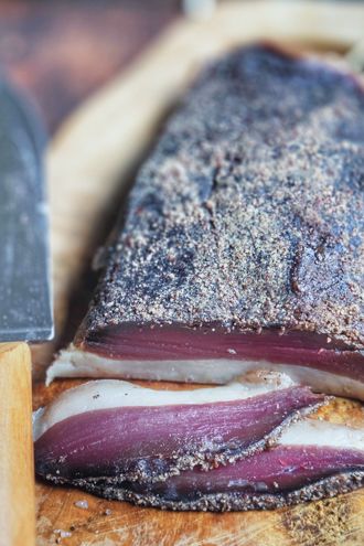Magret de canard fumé et séché