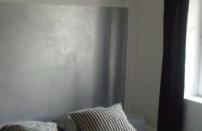 Chambre d'adolescent - Mur en peinture métallisée