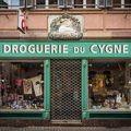 Une droguerie est une drôle de chope (joye)