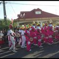 Défilé de groupes de carnaval à Goyave