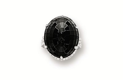 Black jadeite and diamond ring