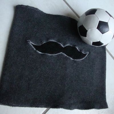 La folie de la moustache !