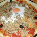 2 pizza : thon/oeuf et aubergine/fromage de chèvre