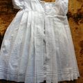 2142 Joli robe enfant colori blanc