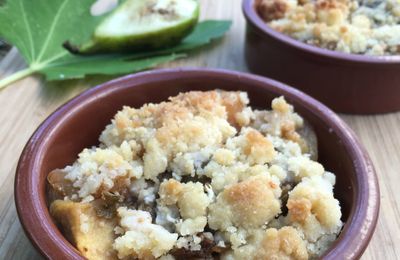 Crumble vanillé aux pommes et aux figues fraîches 