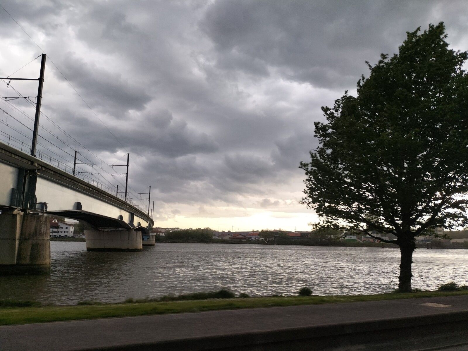 Bayonne, avant la pluie, avril 2025 (64)