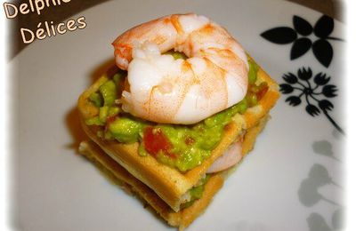 GAUFRES AU THON AVEC GUACAMOLE ET CREVETTES