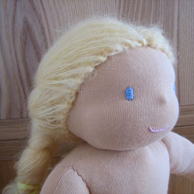 Les poupées blondes