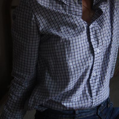 Un chemisier Volt à carreaux