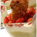 Compotée de Rhubarbe  à la vanille,  mousse de mascarpone à la rose et tartare de fraise en gelée de gingembre