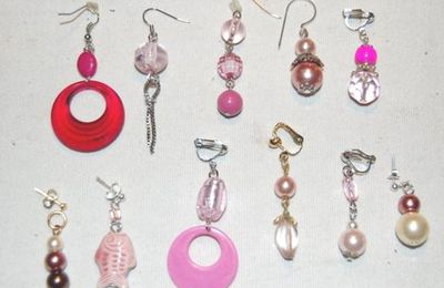 boucles d’oreilles rose ou rouge