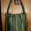 SAC VERT SATINE ET NOIR 