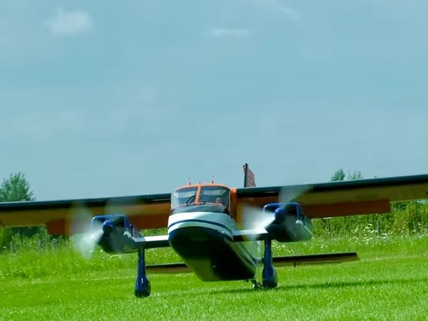 Un bimoteur STOL des années 70 : le Dornier DO28