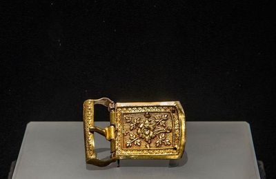 Gilt Silver Belt Hook, 12th Century