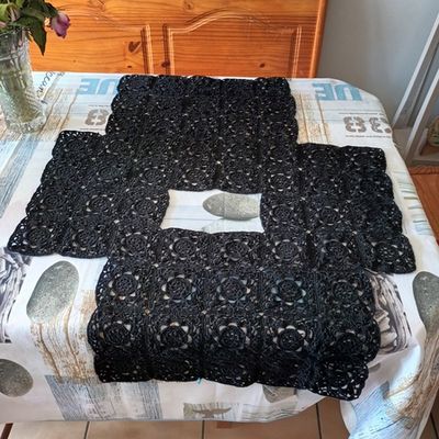 Carrés au crochet , pull suite ...