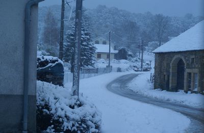 le village sous la neige