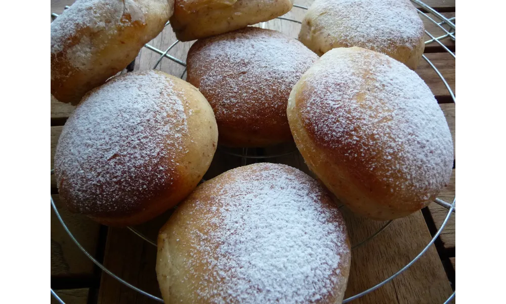 Des beignets fourrés à la confiture