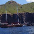 Navigation en caïque et randonnées dans les iles éoliennes