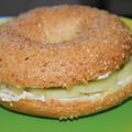 Bagel fromage frais et concombre