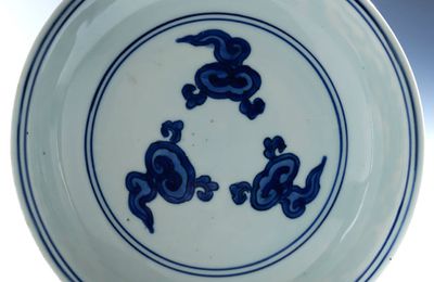 Blue and white porcelain dish, China, Ming dynasty, Wanli mark and period, 1573 - 1620