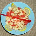 salade de fruits: pommes, pamplemousse, citron et menthe